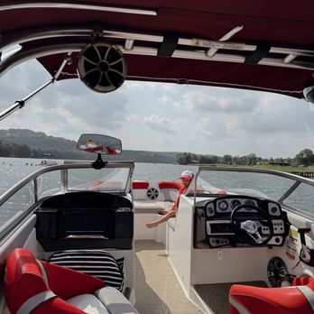 Jeramy's Boat Rentals - MDW on Lake Austin! - Boat Charters Near Me - Austin, Texas Jeramy's Boat Rentals - MDW on Lake Austin! - Boat Charters Near Me - Austin, Texas