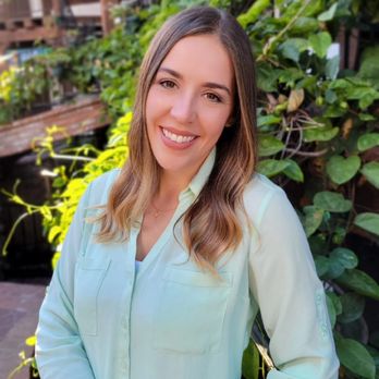 Cyreeta Jewel - She got me ready for a great photoshoot! - Hair Stylists Near Me - Carlsbad, California Cyreeta Jewel - She got me ready for a great photoshoot! - Hair Stylists Near Me - Carlsbad, California
