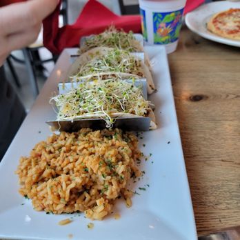 Taphouse6 - Fish Tacos - American Near Me - Hanover, Pennsylvania