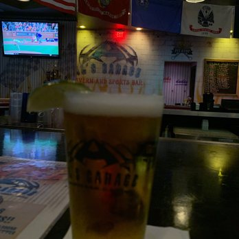 Al's Garage - Ahhhhh Modeló Cheers!!! - Sports Bars Near Me - Las Vegas, Nevada