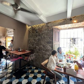 Tostevere - Inside - Mexican Near Me - San Miguel de Allende, GUA