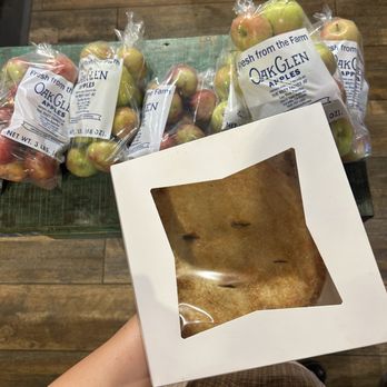 Wilshire's Apple Shed - Double crust Apple pie - Coffee & Tea Near Me - Yucaipa, California Wilshire's Apple Shed - Double crust Apple pie - Coffee & Tea Near Me - Yucaipa, California
