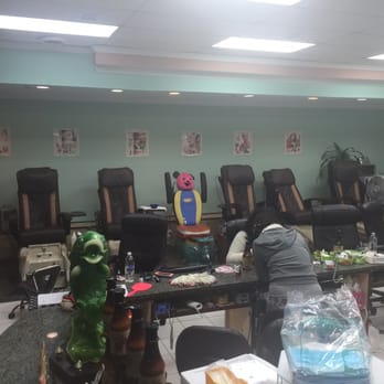 TD Nails - Nail Salons Near Me - Atlanta, Georgia