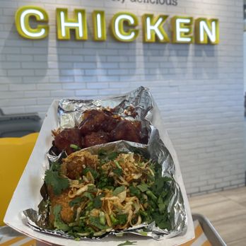 Starbird Chicken - Sweet Thai and Classic Buffalo 8 piece boneless wings - Chicken Shop Near Me - Campbell, California Starbird Chicken - Sweet Thai and Classic Buffalo 8 piece boneless wings - Chicken Shop Near Me - Campbell, California