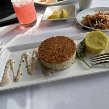 Eddie V's Prime Seafood - Jumbo Lump Crab Cake and Point Judith Calamari ,Strawberry Lemonade - Seafood Near Me - El Segundo, California