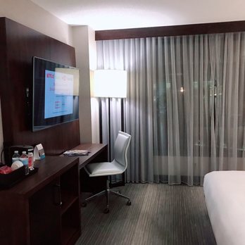 Richmond Marriott Short Pump - Work desk - Hotels Near Me - Glen Allen, Virginia