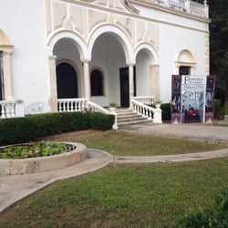 Estudio Malena Peón - Entrada a la casona.