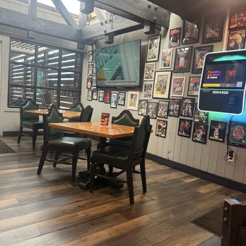 Sidelines Whiskeyjacks - Inside seating - Burgers Near Me - Modesto, California Sidelines Whiskeyjacks - Inside seating - Burgers Near Me - Modesto, California