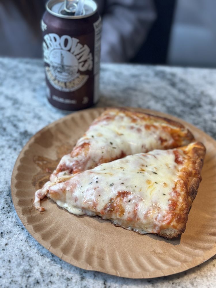 LA PIAZZA PIZZERIA AND RESTAURANT with photos Updated August 2024 56 Photos & 29 Reviews