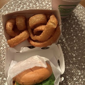 Shake Shack - Burgers Near Me - Oxnard, California