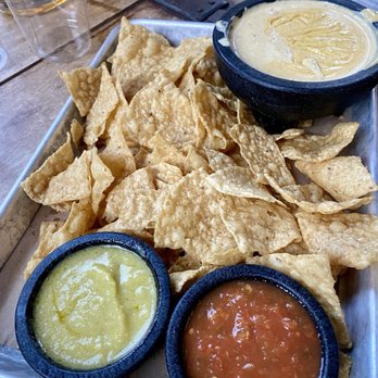 Central Machine Works Brewery and Beer Hall - Chips & queso & salsa - Breweries Near Me - Austin, Texas Central Machine Works Brewery and Beer Hall - Chips & queso & salsa - Breweries Near Me - Austin, Texas