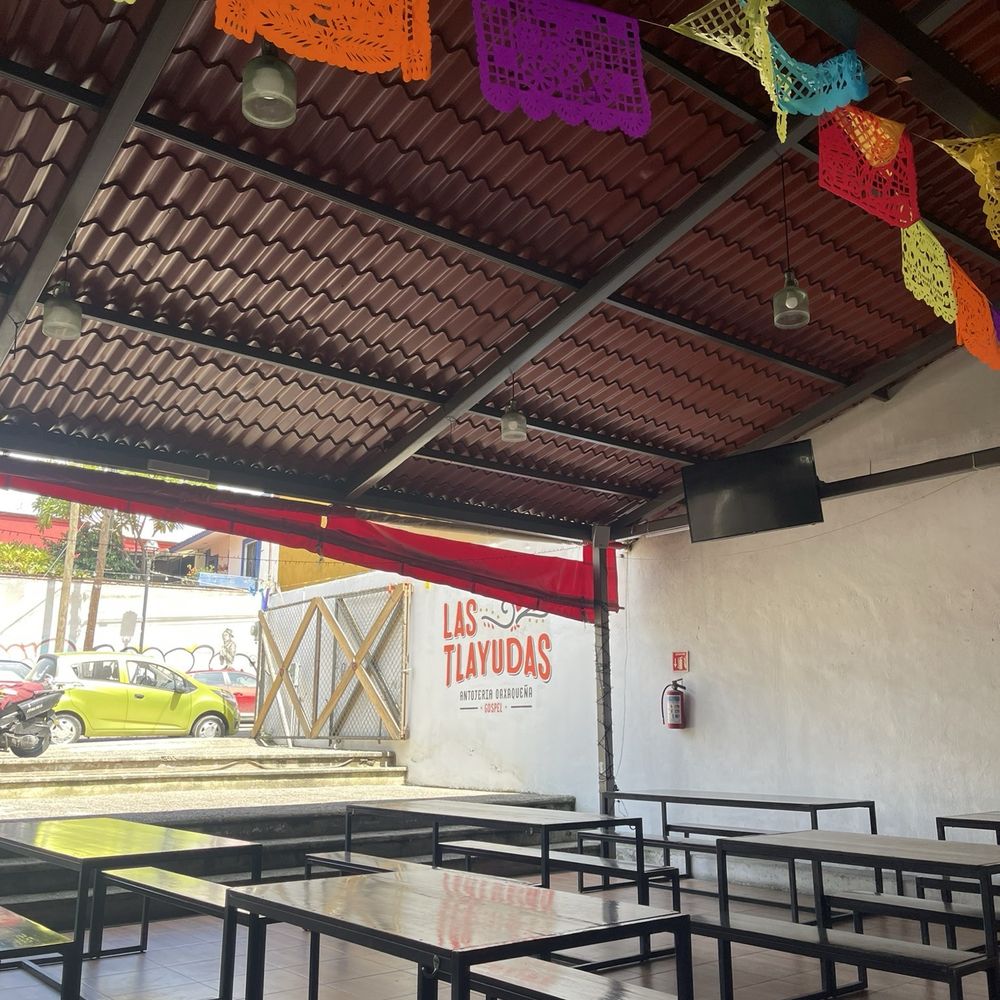 Las Tlayudas - Seating - Oaxacan Near Me - Oaxaca de Juarez, OAX Las Tlayudas - Seating - Oaxacan Near Me - Oaxaca de Juarez, OAX