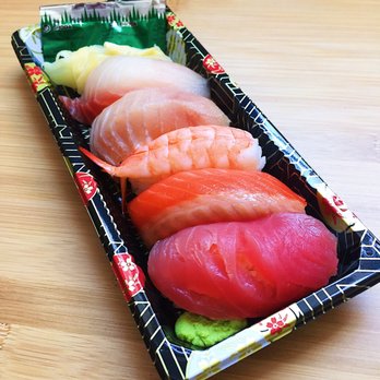 Tokyo Fish Market - Nigiri mix - Seafood Markets Near Me - Berkeley, California