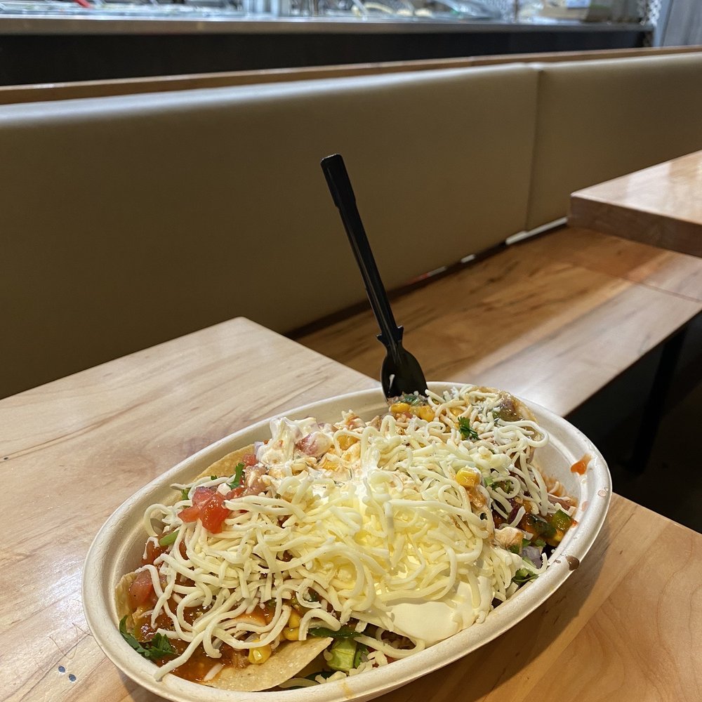 Dosbros Fresh Mexican Grill - Carnitas Nachos - Mexican Near Me - Gallatin, Tennessee