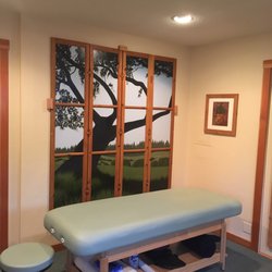 Petaluma Family Chiropractic - Craniosacral therapy, neck care and pediatric table.