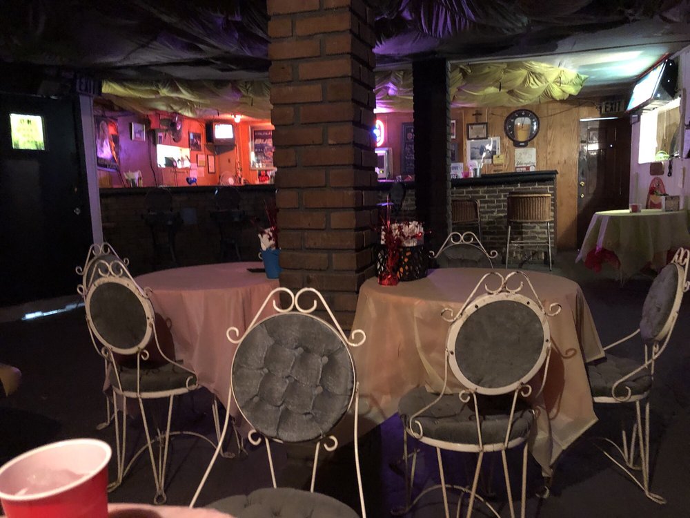 Outer Limits Restaurant Logo