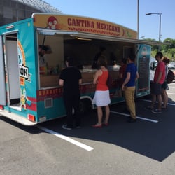 El Camión - Cantina mexicana - El camion ! Au soleil :)