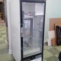 Gilbert's Restaurant Equipment & Supply - Glass Door Merchandiser