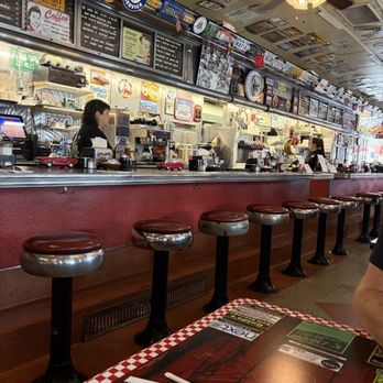 Crazy Ottos Empire Diner - Lots of counter service - Coffee & Tea Near Me - Herkimer, New York