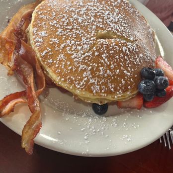 Wallington Diner - Breakfast & Brunch Near Me - Wallington, New Jersey