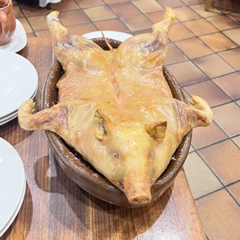 Meson de Jose Maria - Cochinillo - Spanish Near Me - Segovia, SG Meson de Jose Maria - Cochinillo - Spanish Near Me - Segovia, SG
