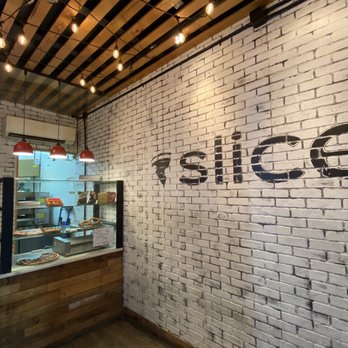 Slice - Inside - Pizza Near Me - Folly Beach, South Carolina