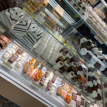 Quintessential Sweets - Chocolate covered treats - Desserts Near Me - Bartlett, Tennessee Quintessential Sweets - Chocolate covered treats - Desserts Near Me - Bartlett, Tennessee