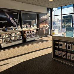 AT&T Store - Display