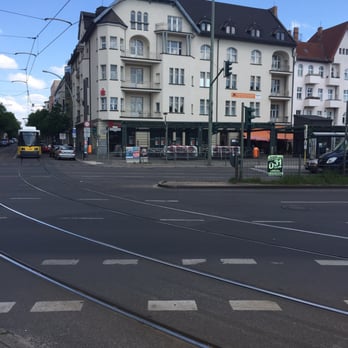Zentrum Schöneweide - Vor dem Zentrum Schöneweide wurde im März 1952 Ostberlins erster Zebrastreifen eingerichtet. - Shopping Centers Near Me - Berlin, BE Zentrum Schöneweide - Vor dem Zentrum Schöneweide wurde im März 1952 Ostberlins erster Zebrastreifen eingerichtet. - Shopping Centers Near Me - Berlin, BE