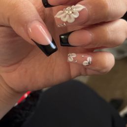 Full set with design. $100 a bit much but I love them Full set with design. $100 a bit much but I love them