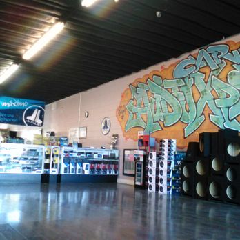 Car Audio Xperts - Waiting for our car :) - Car Stereo Installation Near Me - La Puente, California