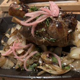 Bone in carnitas Bone in carnitas