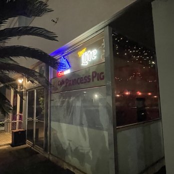 Cafe Princess Pig - Young Street view - Bars Near Me - Honolulu, Hawaii