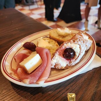 Labriola Italian Specialties - Italian Near Me - Chicago, Illinois Labriola Italian Specialties - Italian Near Me - Chicago, Illinois