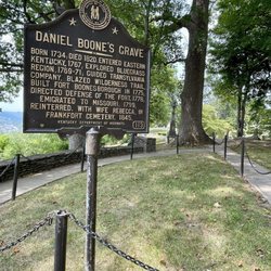 Daniel Boone's Grave Historical Marker