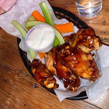 Printers Alley - Chicken Wings - Sports Bars Near Me - New York, New York Printers Alley - Chicken Wings - Sports Bars Near Me - New York, New York