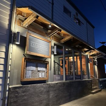 Clearwater Restaurant - Front entrance - New American Near Me - Newport, Oregon