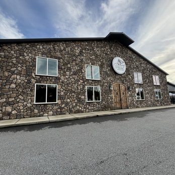 Burning Blush Brewery - Breweries Near Me - Mills River, North Carolina