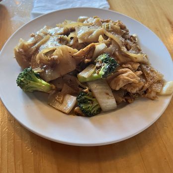 Noodlehead - Pad See Yew CHICKEN - Thai Near Me - Pittsburgh, Pennsylvania Noodlehead - Pad See Yew CHICKEN - Thai Near Me - Pittsburgh, Pennsylvania