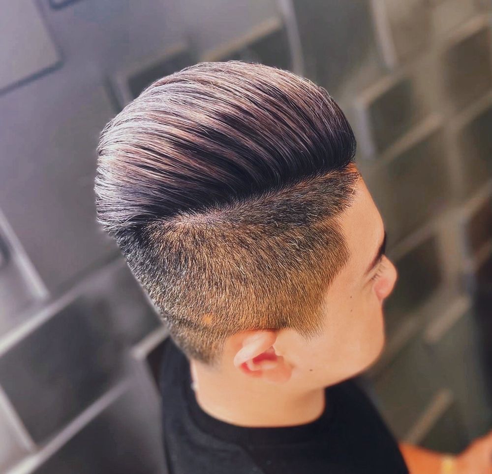 Hairfectionist By Romisa Logo