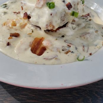 Metro Diner - Shrimp and Grits at Metro Dinner - Breakfast & Brunch Near Me - Jacksonville, Florida