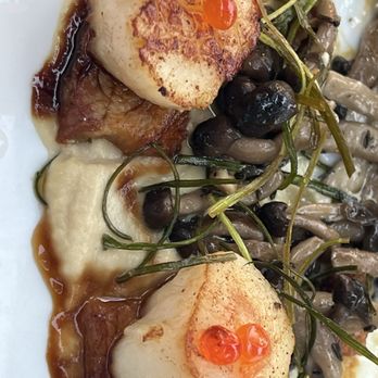 District - Scallops on Pork Belly - Tapas/Small Plates Near Me - San Jose, California District - Scallops on Pork Belly - Tapas/Small Plates Near Me - San Jose, California