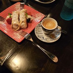 Bodega Biondi - Cannoli and Espresso