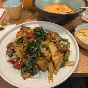 Tam Mai Thai - Pad Kee Mao ( Drunken Noodle) - Thai Near Me - New York, New York Tam Mai Thai - Pad Kee Mao ( Drunken Noodle) - Thai Near Me - New York, New York