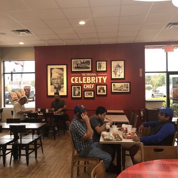 Taco Bell - Large remodeled dining room. - Fast Food Near Me - La Belle, Florida