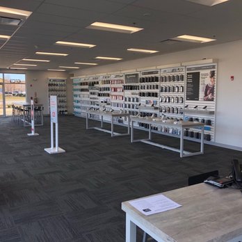 Verizon - Mobile Phones Near Me - Montgomery, Illinois Verizon - Mobile Phones Near Me - Montgomery, Illinois