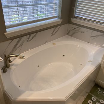 Fantastic Restoration - No need to replace a jetted tub that can easily add up to $3000. Have it refinished instead and see the difference! - Refinishing Services Near Me - Humble, Texas