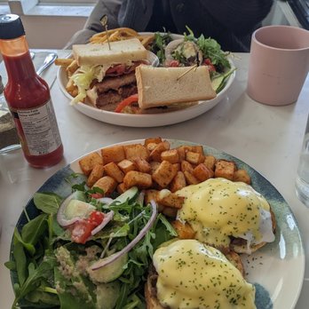 Sisters & Co - Breakfast & Brunch Near Me - Toronto, Ontario Sisters & Co - Breakfast & Brunch Near Me - Toronto, Ontario