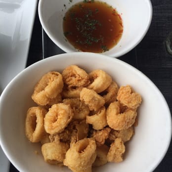 Tom Ham's Lighthouse - Appetizer: calamari - Breakfast & Brunch Near Me - San Diego, California