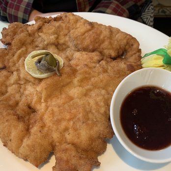 OSCAR's - wienerschnitzel - German Near Me - Frankfurt, HE